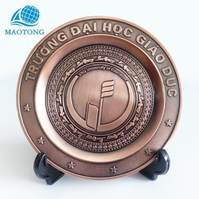 China Custom cheap high quality antique metal award plate Europe university logo custom metal plaque for sale