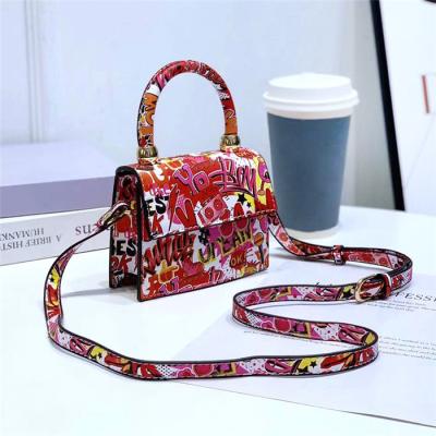 China 2021 Cute Newest Graffiti Printing Ladies Cross - Body Bag Classic Women Small Bags Handbags for sale