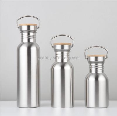 China Food Grade Sustainable Stored Unique Easy Carry Custom Logo Hockey Water Bottle With Bamboo Lid for sale