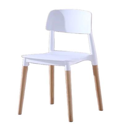 China Luxury Interior New Design Modern Furniture Beech Leg Luxury Modern Restaurant Dining Chair for sale