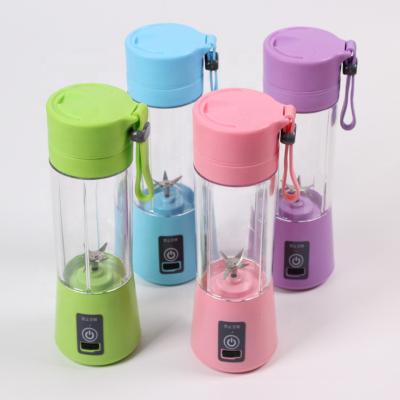 China Hot Item 3.7V 80W 380ML USB Rechargeable Mini Portable Travel Car Blender for sale