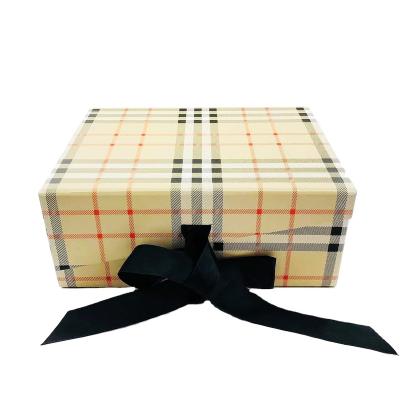 China Wholesale Collapsible Magnetic Paper Gift Box Folding Paper Box For Storage Packaging And Stationery With Ribbon for sale