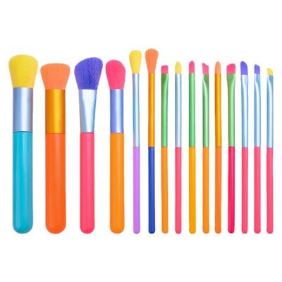 China Angular Blush Hot Selling 15 Pieces Plastic Handle Colorful Highlight Brush Custom Cosmetic Eyeliner Lips Eyeshadow Blush Brush for sale