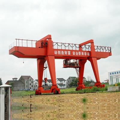 China 20 Ton 30 Ton Adjustable Portable Gantry Crane Large Span Wireless Control for sale