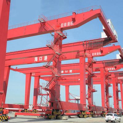 China Lifting Containers Drawing On Seaport 30.5 - 40.5T Quay Gantry Crane for sale