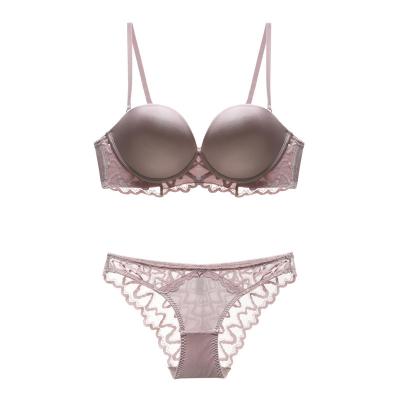 China 2022 New Style Comfortable Bra Light Weight Lace Transparent Sexy Women's One-Piece Lingerie Set for sale