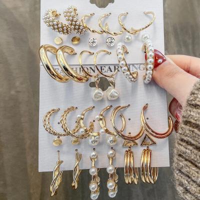 China FASHION Trendy Gold Plated Metal Hoop Earrings Set Large Drop Earrings Waterproof Pearl Circle Hoop Earrings Set for sale