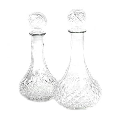 China NOVARE Viable Wholesale 25 oz Square Plain Whiskey Glass Decanter for sale