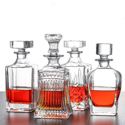 China Square Diamond Whiskey Glass Whiskey Set Viable Classic Design Whiskey Bottle Decanter for sale