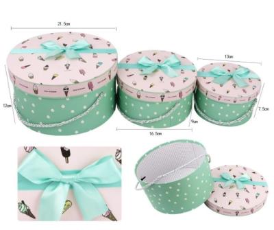 China Luxury Custom Paper Gift Box Round Shape Toy Box Paper Package for sale