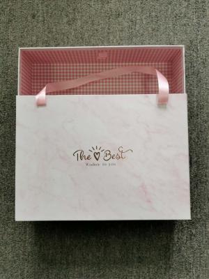 China Low MOQ Wholesell Gift Packaging Box Recyclable Paper Gift Box for sale