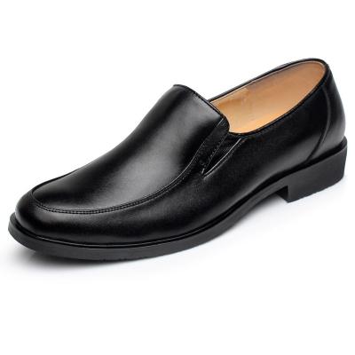 China Waterproof Slip On Men's Office Stockings Manager's Shoes Formal Cut Out Genuine Leather Business Men's Shoes for sale