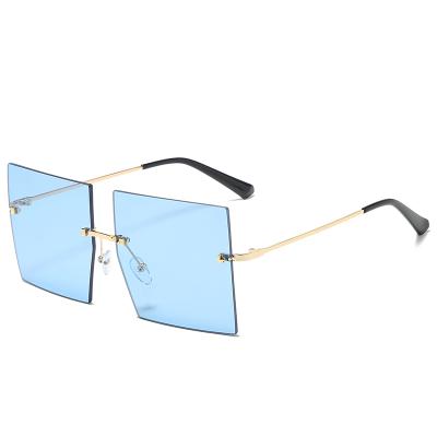 China 2020 Fashion New Sunglasses Metal Square China Hot Selling Sunglasses Manufacturer for sale