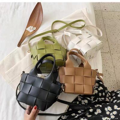 China Leather Tote Handbags Large Capacity Tote Famous Brand Designer Brand Designer Handbags Luxury Shoulder Messenger Women Bags With Printed Logo for sale