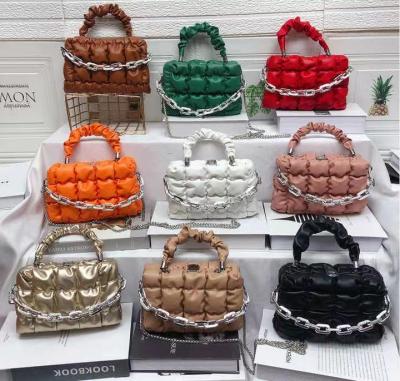 China 2022 Famous Brand Designer Handbags New Famous Brands Designer Handbags Cross - Body Chain Bag Fashion Design Women Branded Bags With Logo Luxury Bags for sale