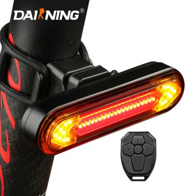 China ABS 2021 New Outdoor Portable Night Ride Warning Light Bike Accessories Waterproof Shine USB Rechargeable Led Bicycle Light à venda