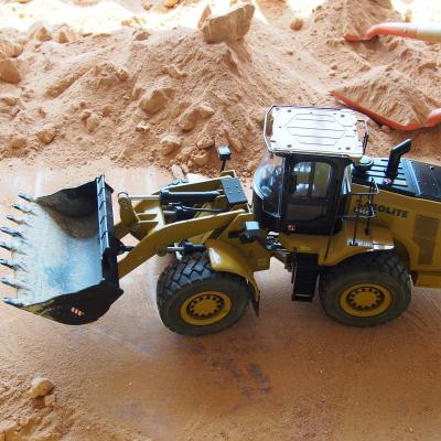 China Hydraulic RC Model KABOLITE K966 RC Bulldozer Model for sale