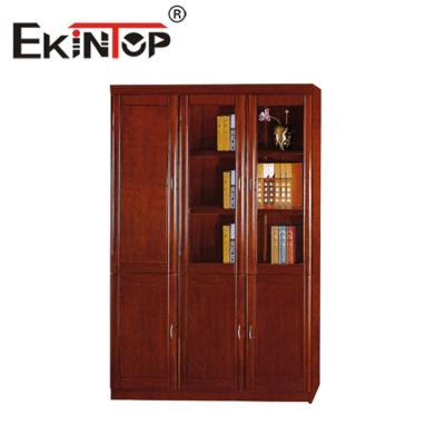 China Gabinete de archivo montado en el piso de la oficina Librería moderna de estilo chino pegada de madera en venta