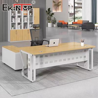 Cina Walnut Sturdy Wood Desk Manager Desk Designer Desk per ufficio in vendita