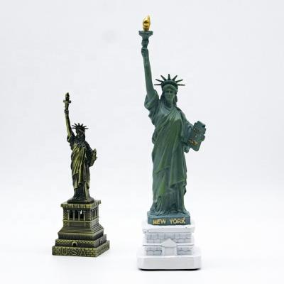 China U.S.A Factory Outlet Custom Souvenir Gift Religious Statues Resin  Home Decor Figurine Statue Of Liberty Sculpture For Sale for sale