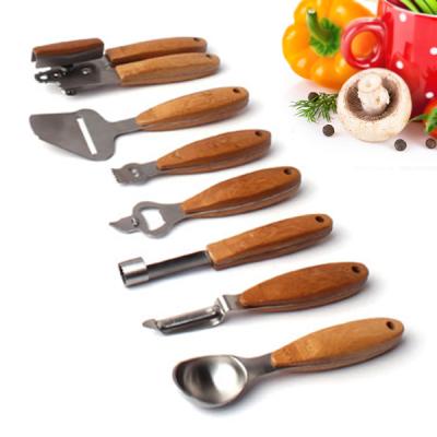 China Sustainable Good Quality 7-Piece Kitchen Fruit and Vegetable Implements Tool Kit with Bamboo Handle, Pizza Cutter, Cheese Grater, Can Opener for sale