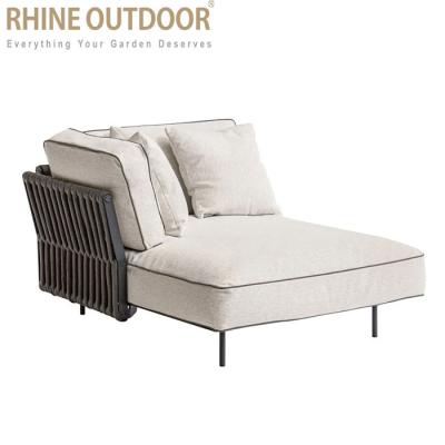 China Modern New Products Outdoor Beach Lounger Sun Lounger Bed Pool Side Sofas for sale