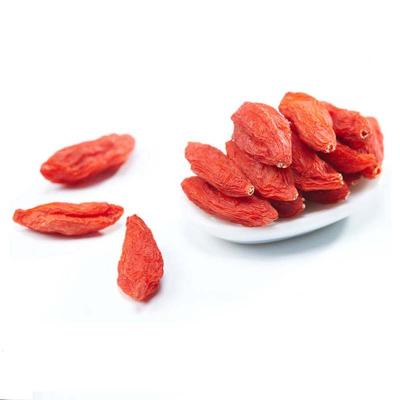 China Natural Goji Berry 100% Dried Fruit Dried Goji Berries The Ningxia Goji Berries for sale