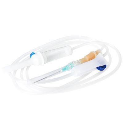 中国 Medical Products Serum Infusion Set Disposable Iv Infusion Set With Drip Champer 販売のため