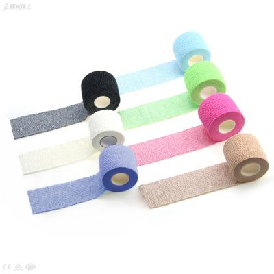 中国 PET Non Woven Self Adhesive Elastic Bandage Multi Color Latex Free OEM Acceptable 販売のため