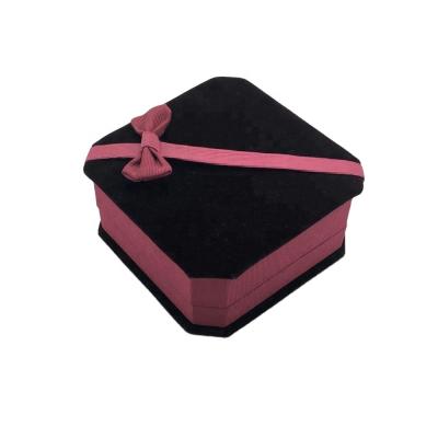 China Luxury Custom Velvet Cloth Jewelry Packaging Box Necklace Jewelry Box Bracelet Bangle Plastic Gift Box for sale