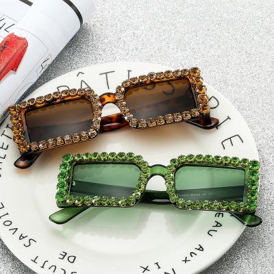 China Fashion Sunglasses Stylish Rectangular Sunglasses For Men And Women Unisex Diamond Luxury Sunglasses G-0530 for sale