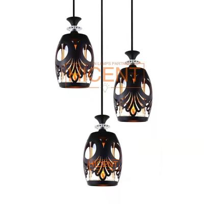 China Modern Hot Sale Metal Pendant Lamps E27 3 Head Round Glass Pendant Lights For Dining Room Restaurant Lantern Lamp for sale