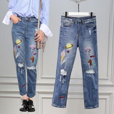 China Modern Loose Straight Printed Skinny Jeans For Women , Light Wash High Waisted Jeans for sale