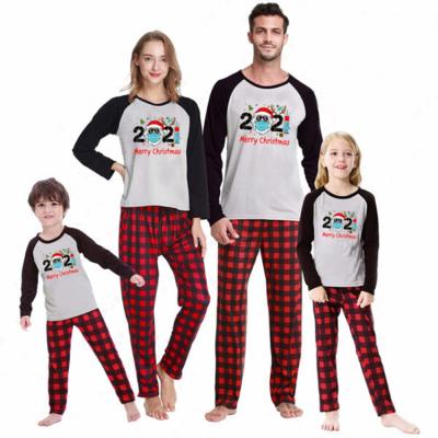 China 2021 New Style Autumn And Winter Cotton Blended Parent And Child Pattern Pajamas QUICK DRY Set for sale