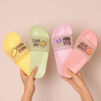 China Fashion Trend 2021 Summer Slippers Shoes Women Cute Fruit Jelly Color Transparent Toe Flip Flops Clear Outdoor Beach Open Slides Sandals for sale