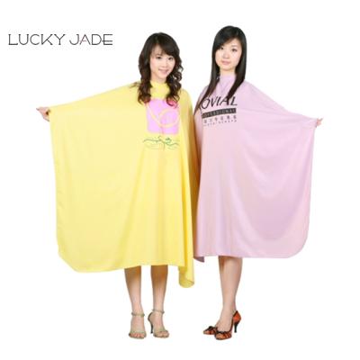 China Hot Selling High Quality Professional Waterproof Hair Salon Cape For Barber Cape Wholesale And Colorful for sale