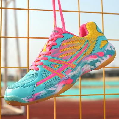 China Cushioning Non-slip Women's Volleyball Sport Wear Casual Sneakers Men's Soft Lightweight Badminton Tennis Shoes for sale