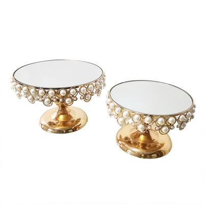 China Wedding Party Decoration 2019 New Products Celebrational Gold Cake Stand Metal Cup Cake Stand For Wedding Exhibition Party Centerpiece Decoration for sale