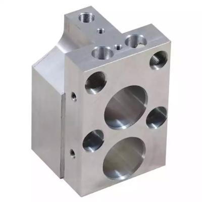Chine Commande numérique par ordinateur en laiton de rotation en aluminium en acier de usinage en aluminium de commande numérique par ordinateur de pièces tournant et fraisant les pièces mécaniques à vendre