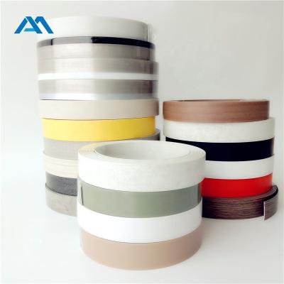 Cina Top Quality Furniture Veneer Manufacturer Furniture Edge Decoration Selling Solid Color Top Decoration Strip Sharpening Strips For Panel Edge Lipping in vendita