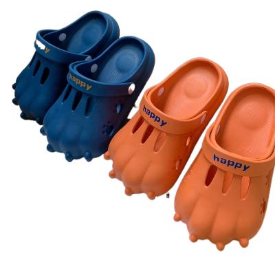 China 2021 Light Children's Slippers Kids Garden Shoes Boys Cartoon Sandal Summer Slippers High Quality Kids Garden Baby Beach Sandals for sale