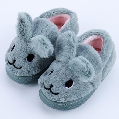 China Latest Fashion Trend Kids Winter Fur Slippers Cartoon Warm Indoor Outdoor Indoor Cotton Home Shoes V226 for sale