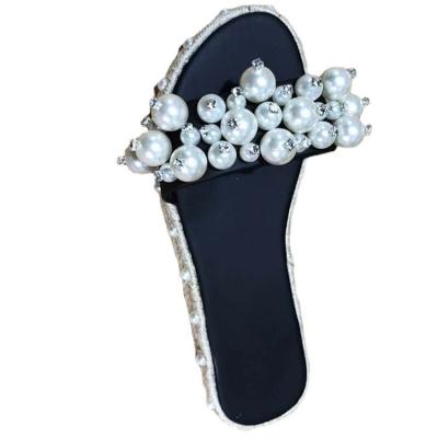 China Fashion Trend Bling PU Leather Casual Daily Wear Pearl Princess Comfy Slide Slipper For Elegant Women for sale