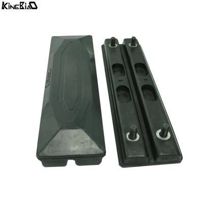 China ZX75UR 450mm Excavator Track Rubber Guard With Bolt Mini Excavator Parts Spare Parts Track Guard Rubber Shoe for sale