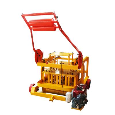 Cina QMY4-45D diesel Cement Bricks Making Machine concrete block maker in vendita