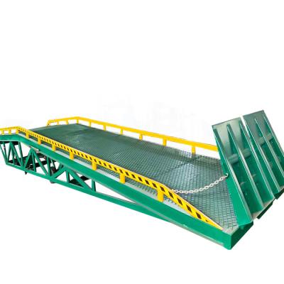 China HAOXIANG Convenience CE Easy Operation Safety ISO Manganese Steel High Strength Hydraulic Dock Ramp With OEM for sale