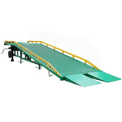 China Easy Operation Safety Convenience 10 Ton Vehicle Manual Dock Ramps Leveler Dock Ramps For Forklift for sale