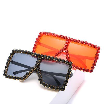 China Oversized Vintage Newest Sunglasses 2021 Fashion Sunglasses Women Big Frame Diamond Sunglass Women Eyewear Square Rectangle Sunglasses for sale