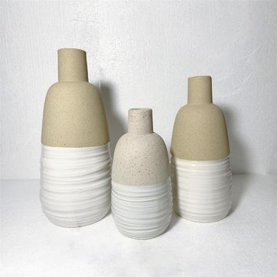 China Eco-friendly Ceramic Flower Vase European Style Frosted White Vase Home Wedding Decoration Ceramic Flower Vase Bulk for sale