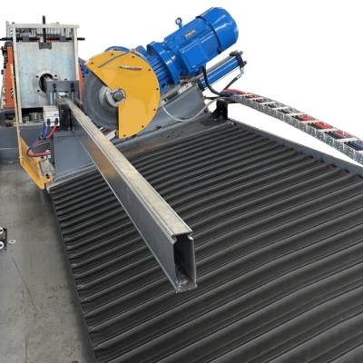 Chine Machine de formage de rouleaux pour étagères de supermarchés, machine automatique de formage de rouleaux pour poutres en boîte à vendre